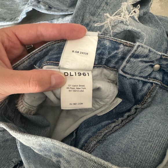 DL1961 Emilie Straight Ultra High Vintage Ankle Super Light Shredded Jeans 24 - Picture 9 of 11